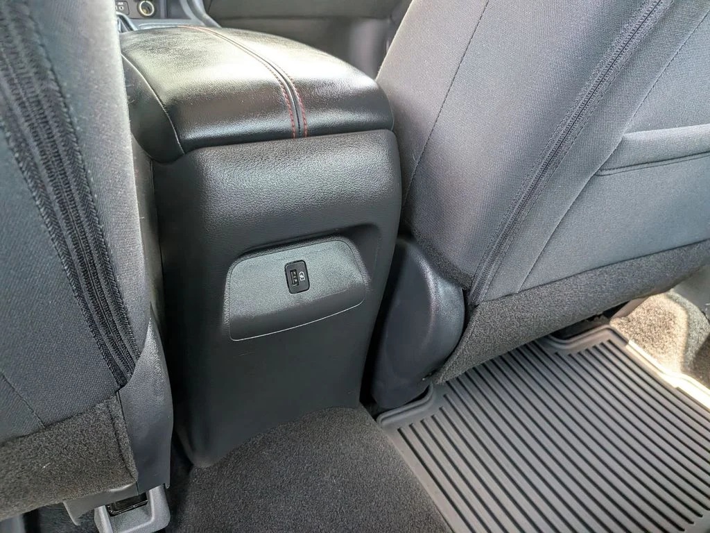 Certified Used 2025 White Nissan SR image 35