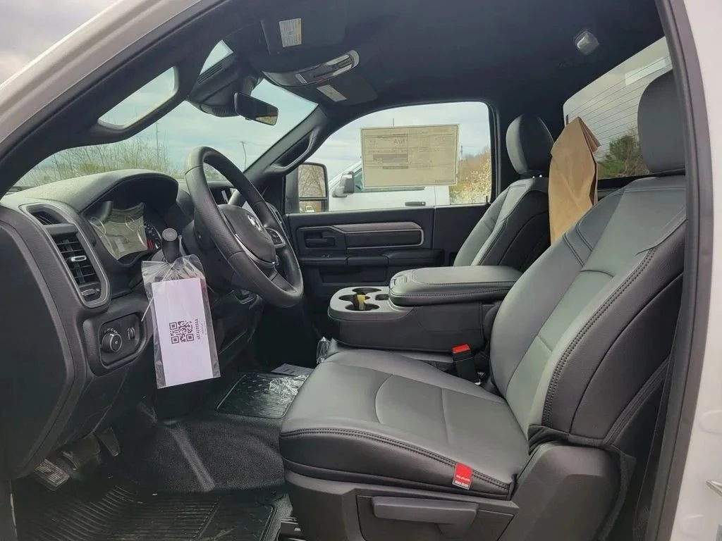 2026 RAM 3500 Chassis Tradesman - Photo 8