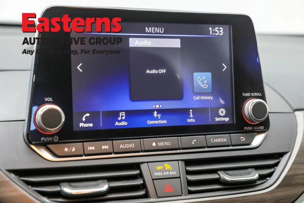 Used 2024 Black Nissan 2.5 SV image 19