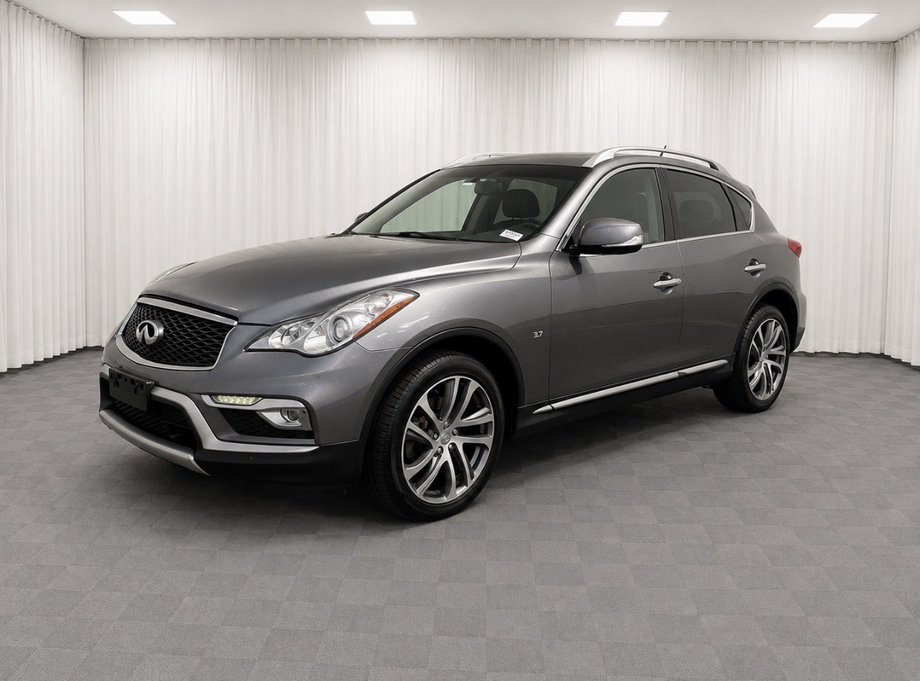 Used 2017 Graphite Shadow INFINITI Base image 6