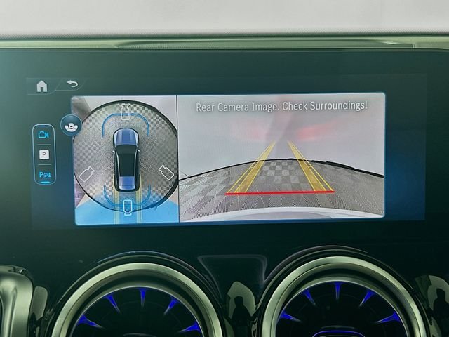 New 2026 Polar White Mercedes-Benz GLB 250 image 13
