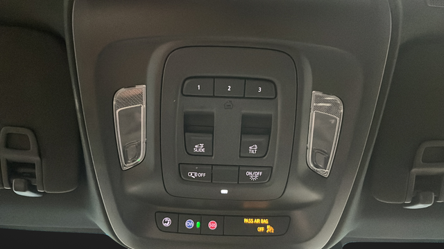 Used 2020 White Cadillac V-Series image 33