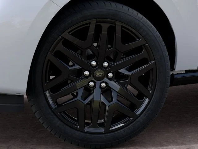 New 2027 White Ford Platinum image 19