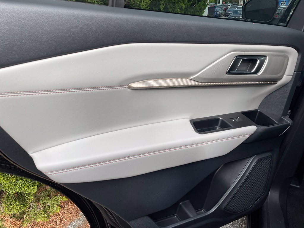 New 2027 Agate Black Metallic Ford Active image 22