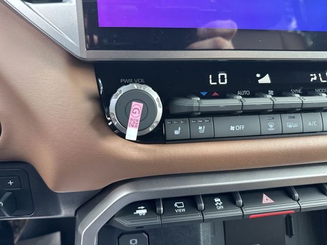 New 2026 Wind Chill Pearl <sup>1</sup> Toyota  1794 Edition image 15