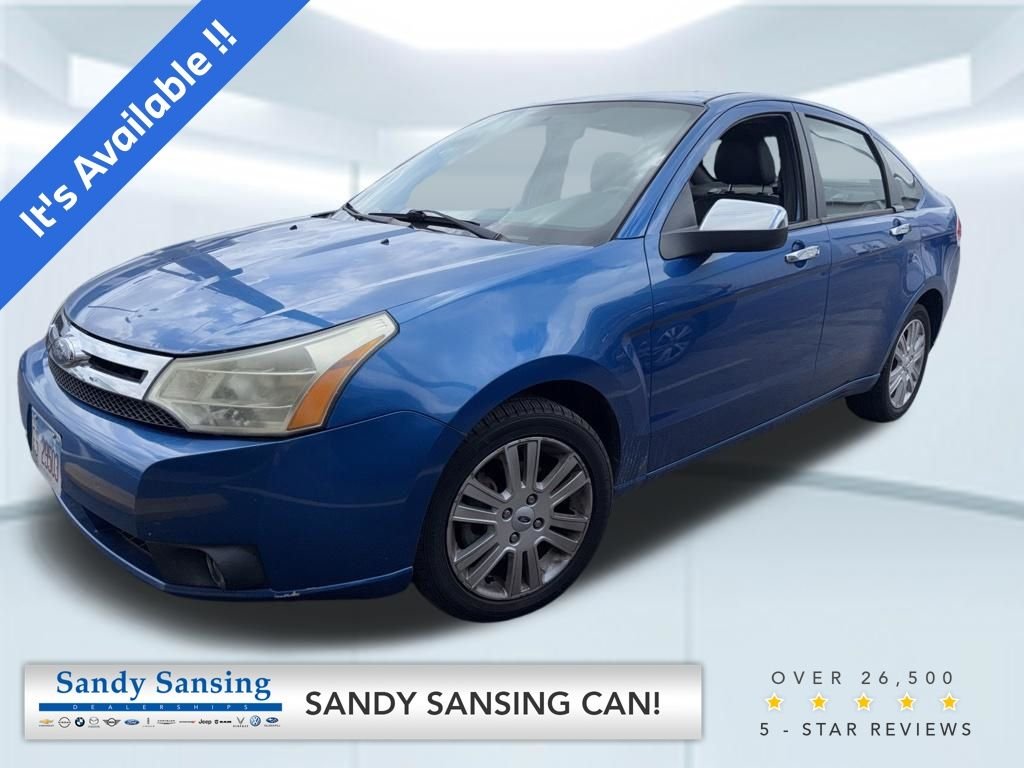 2010 Ford Focus SEL's photo
