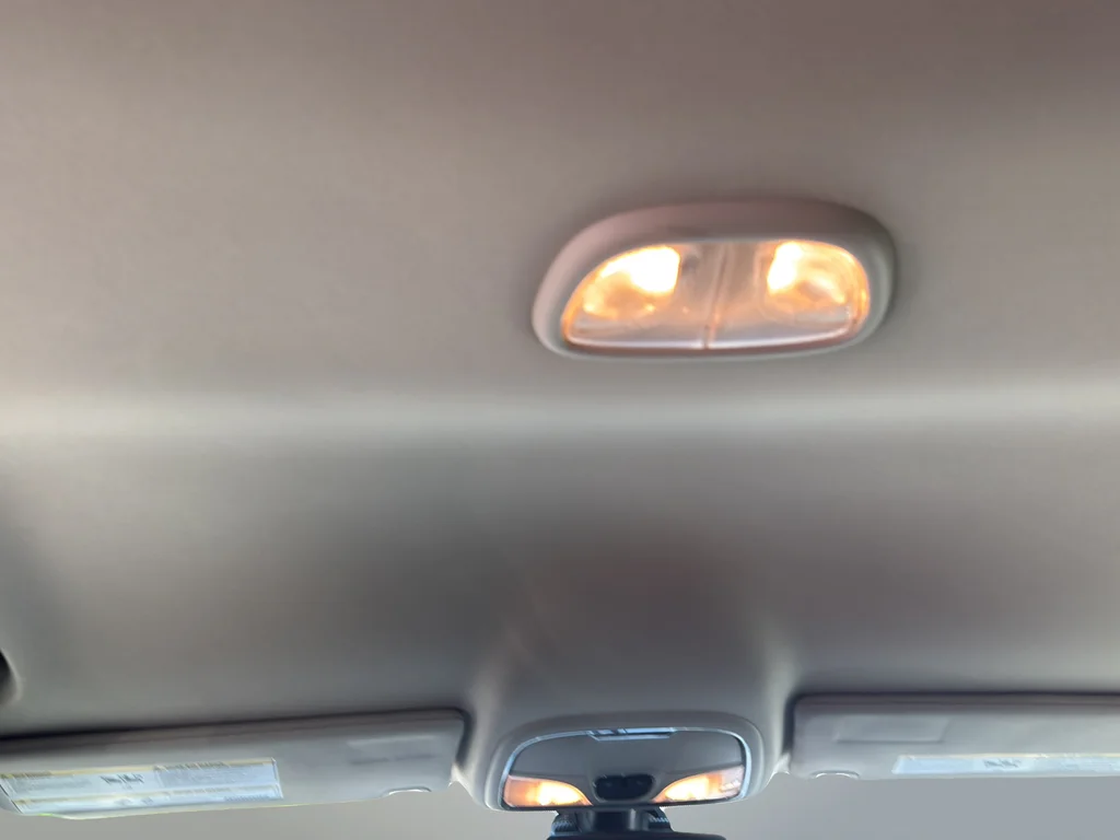 Used 2017 Red Jeep Latitude image 19