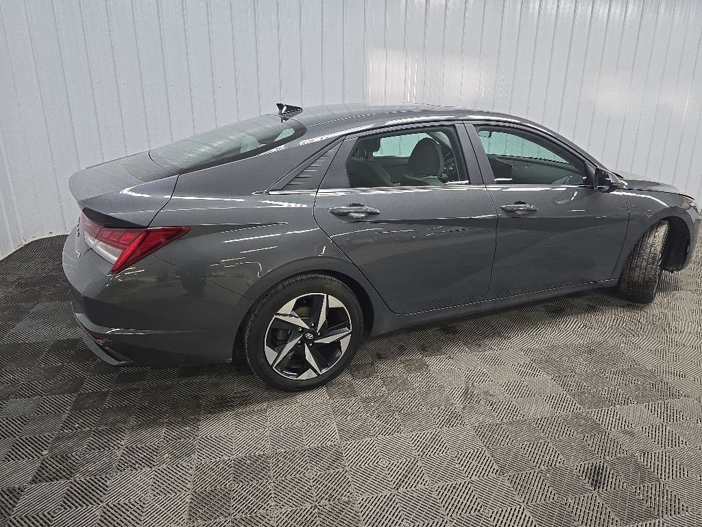 Used 2023 Gray Hyundai Limited image 3