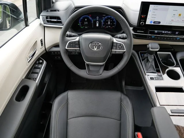 Used 2025 Cypress Toyota Platinum image 12