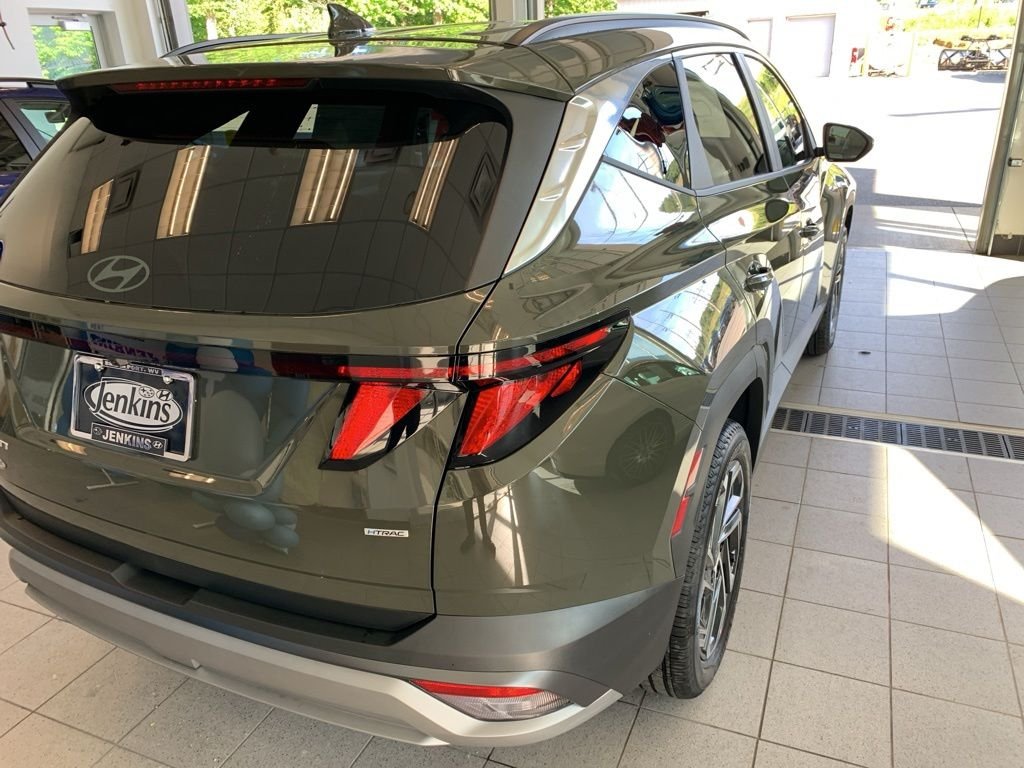 2018 Toyota RAV4 LE - Photo 33