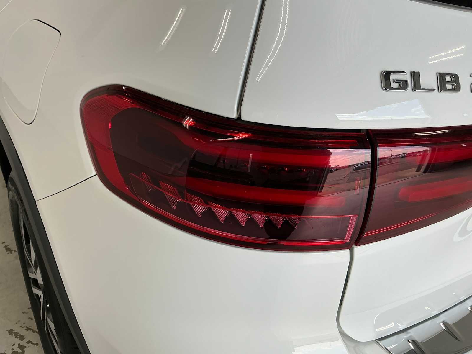 Certified Used 2026 Polar White Mercedes-Benz GLB 250 image 8