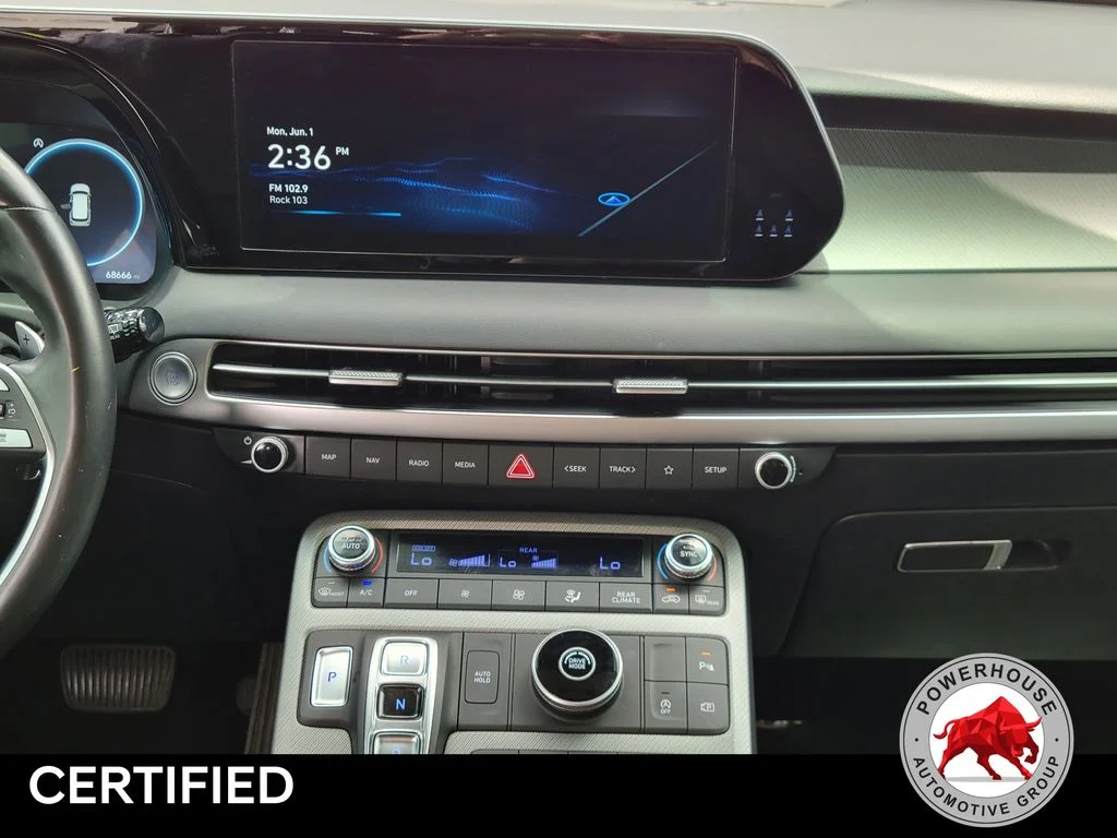 Used 2023 White Hyundai SEL image 23