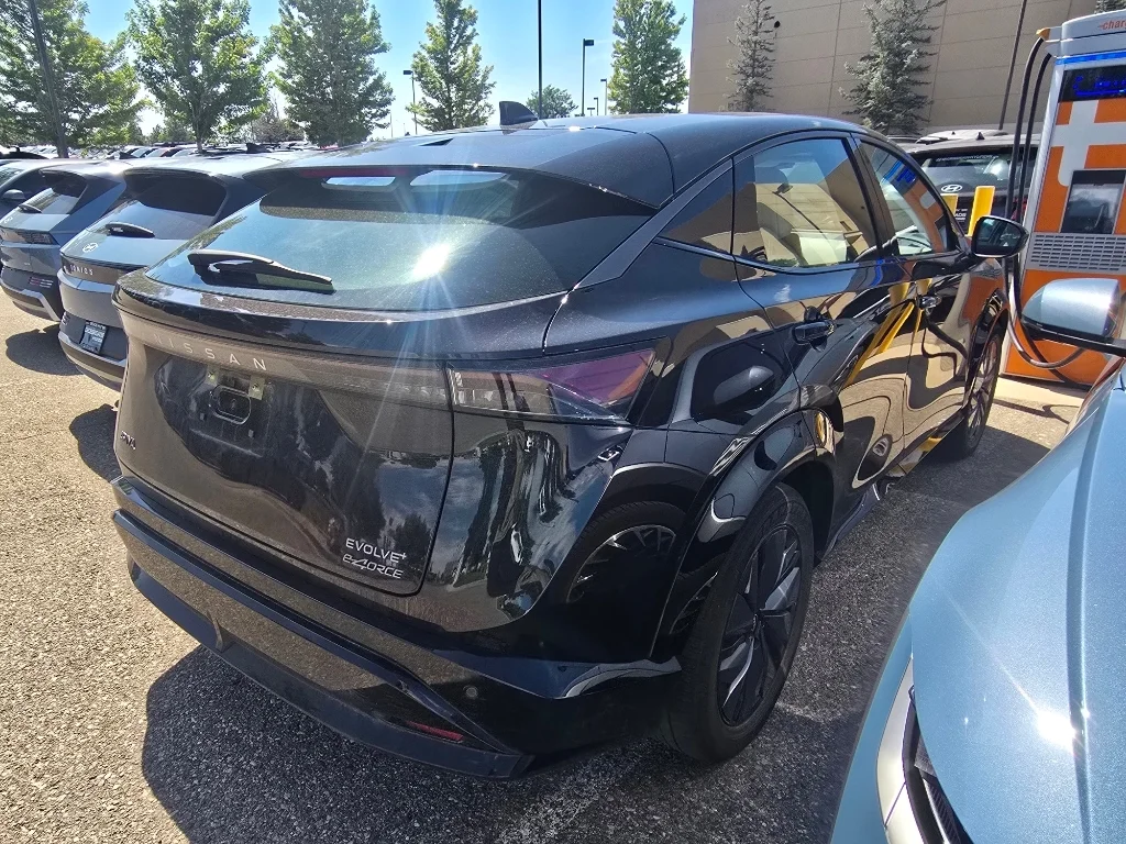 Used 2024 Northern Lights Metallic Nissan EVOLVE+ image 15