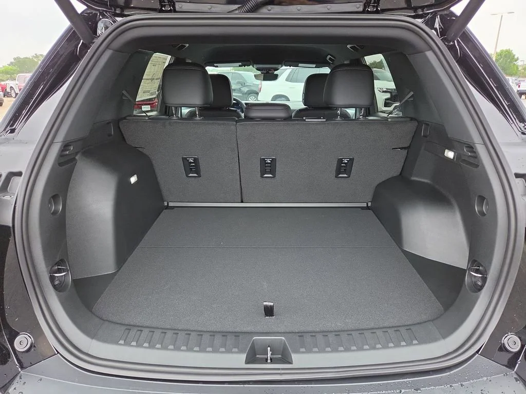 New 2026 Mosaic Black Metallic Chevrolet LT image 17