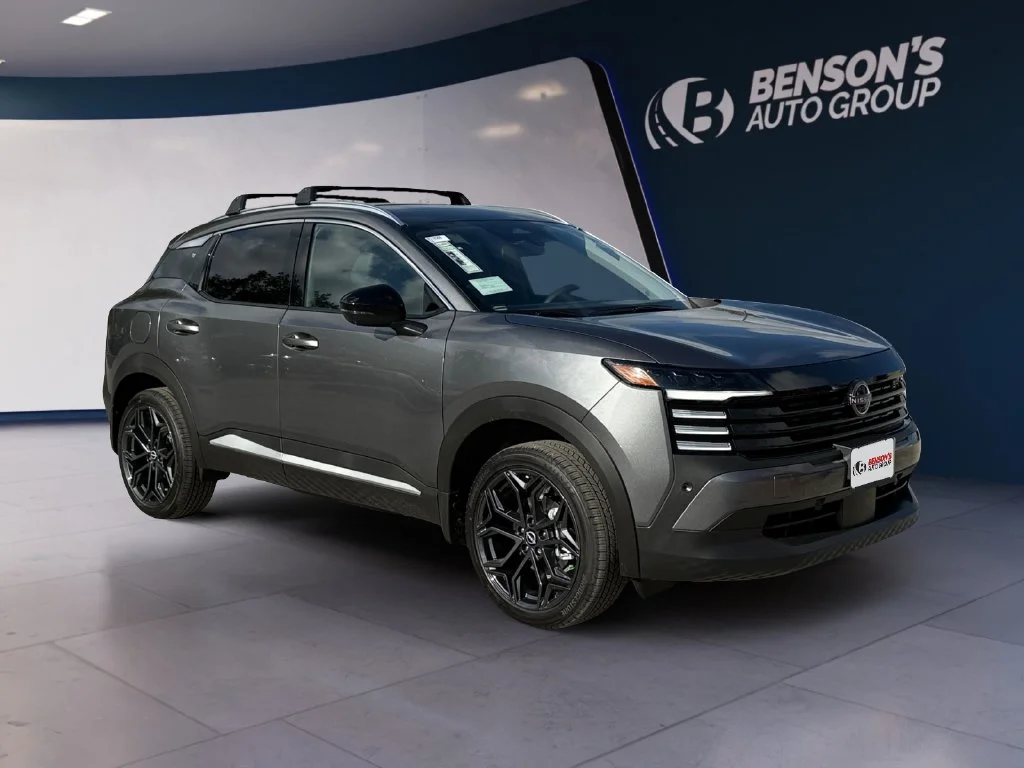 New 2027 Gray Nissan SR image 7