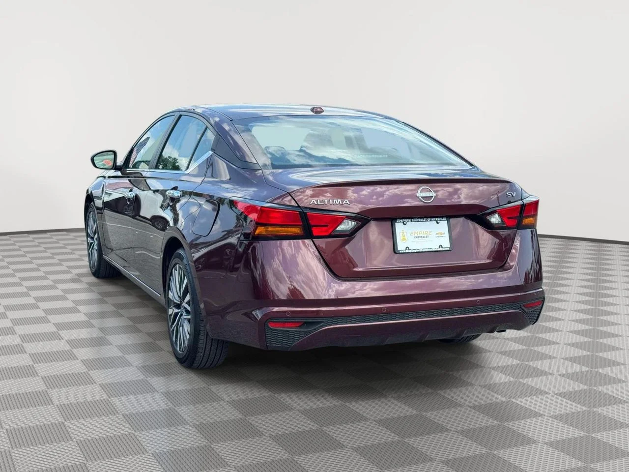 Used 2024 Garnet Pearl Metallic Nissan SV FWD image 6