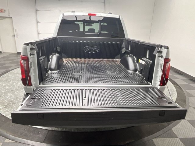 Used 2024 Avalanche Gray Ford XLT image 33