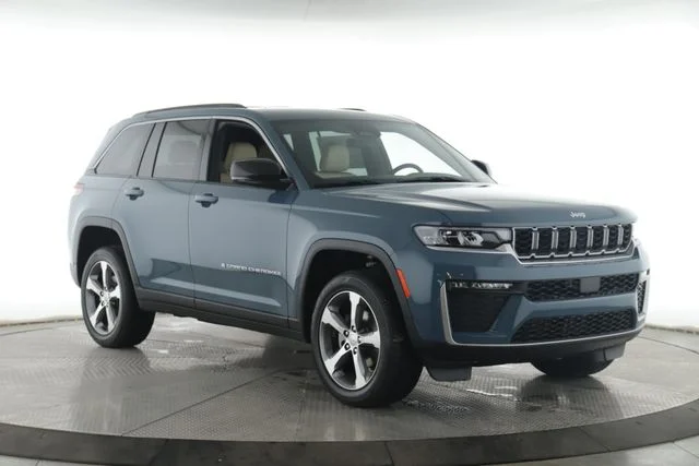 New 2026 Steel Blue Exterior Paint Jeep Limited image 2