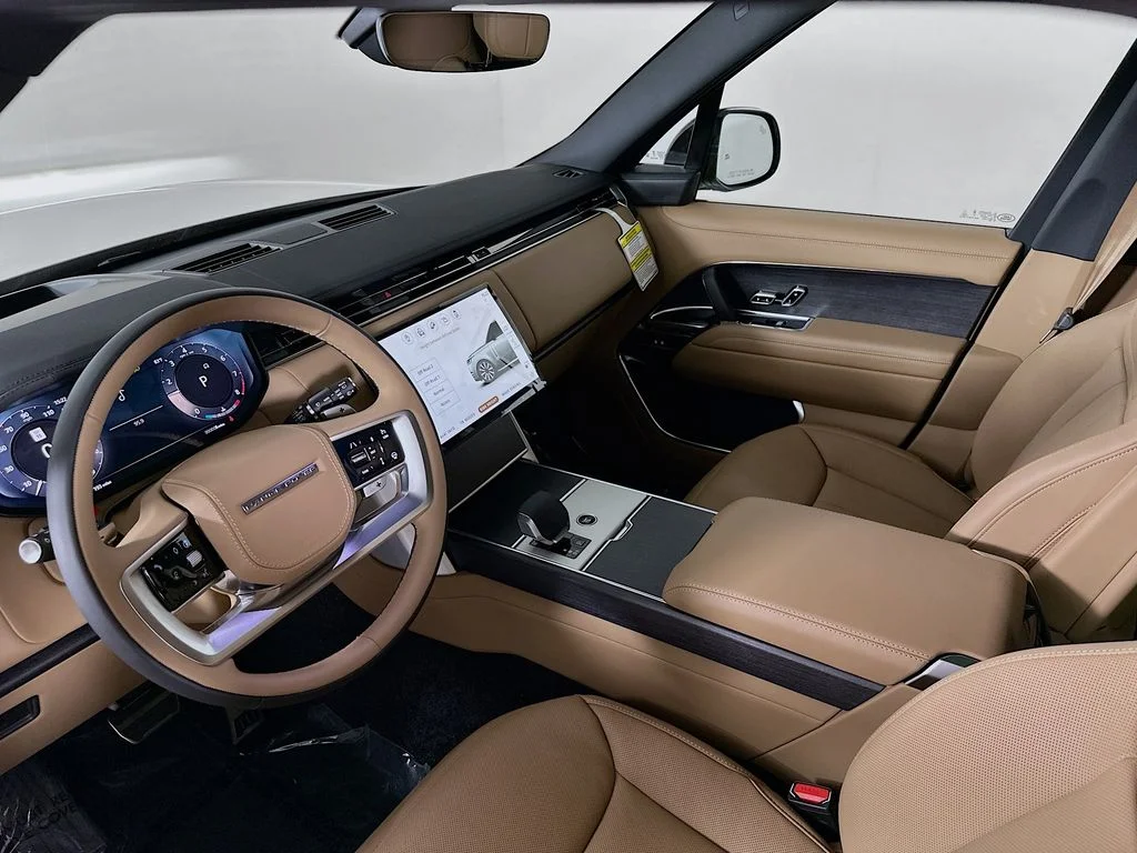 New 2026 Fuji White Land Rover SE image 10