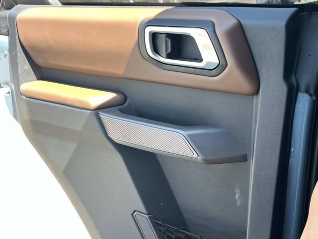 Used 2022  Ford Outer Banks image 17