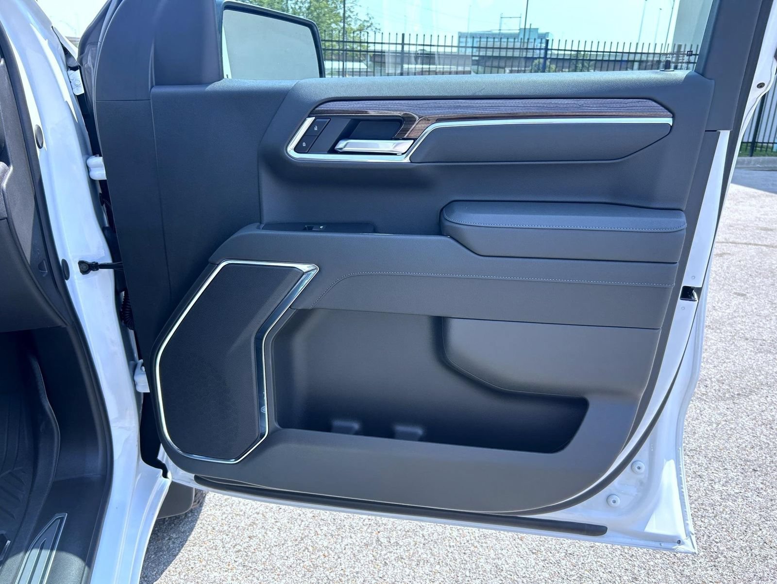 New 2026 Summit White Chevrolet LT image 17