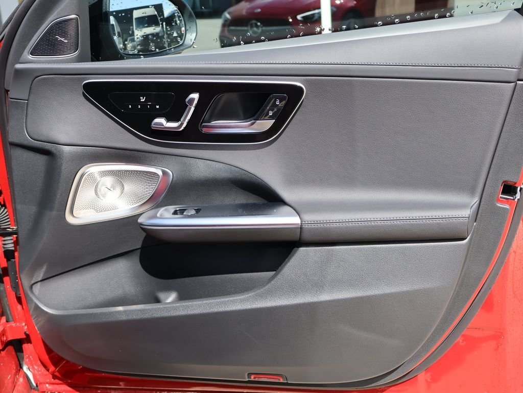 New 2026 MANUFAKTUR Patagonia Red Metallic Mercedes-Benz C 300 image 11