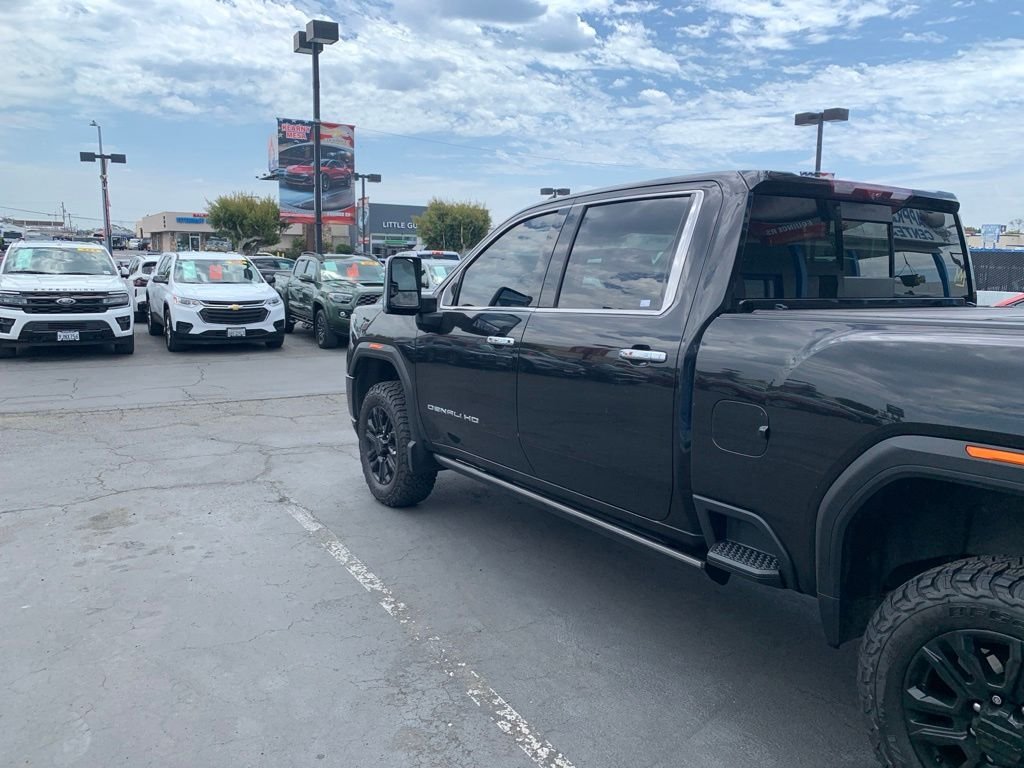 Used 2022 Black GMC Denali image 14