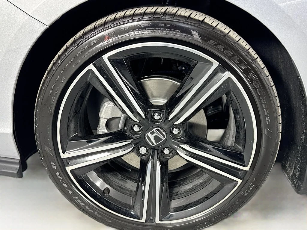 New 2026 Silver Honda SE image 13