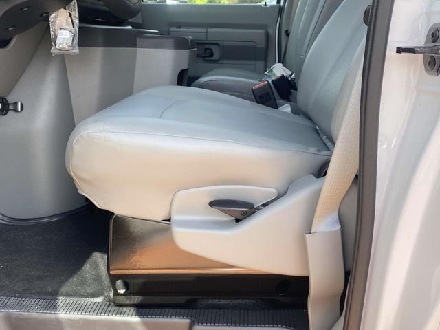 2025 Ford E-Series Cutaway Base - Photo 11