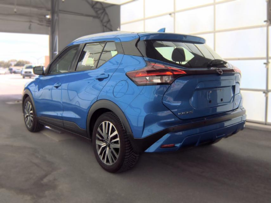 Used 2023 Blue Nissan SV image 3