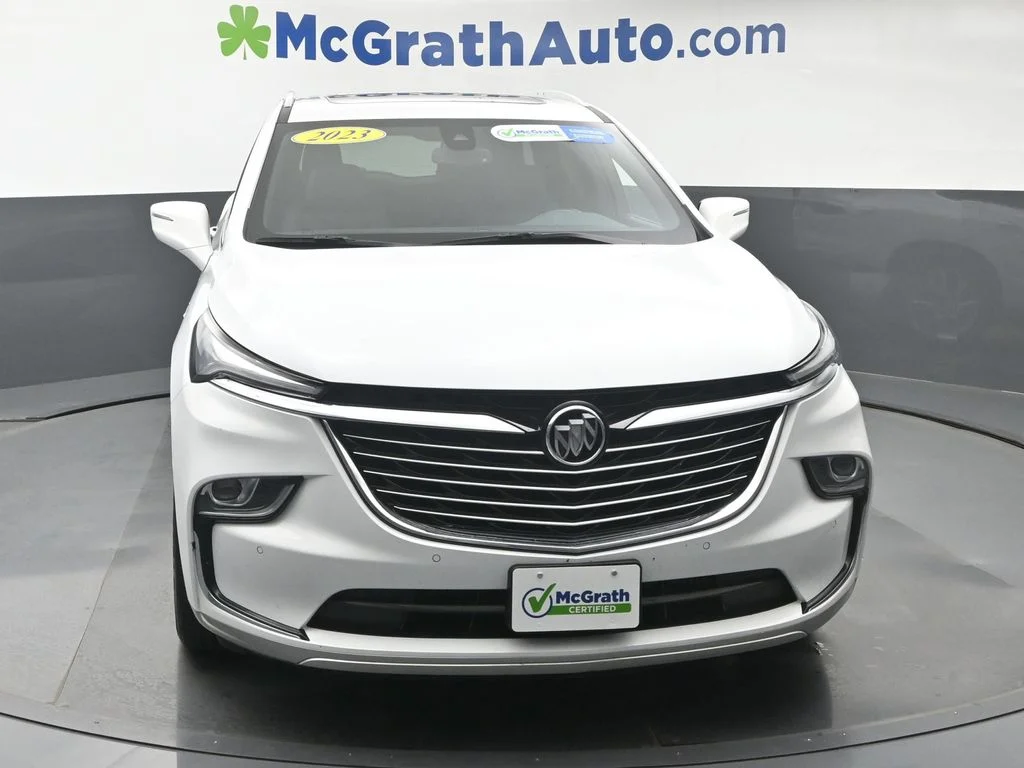 Used 2023 White Buick Essence image 5