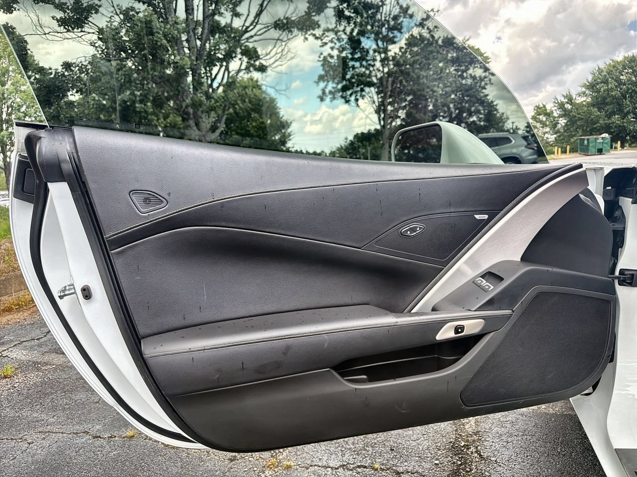 Used 2019 ARCTIC WHITE Chevrolet 1LT image 18
