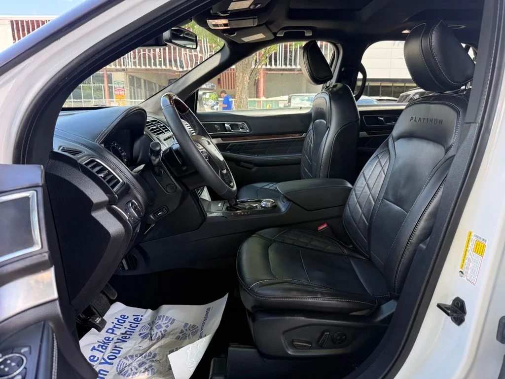 Used 2019 White Ford Platinum image 23