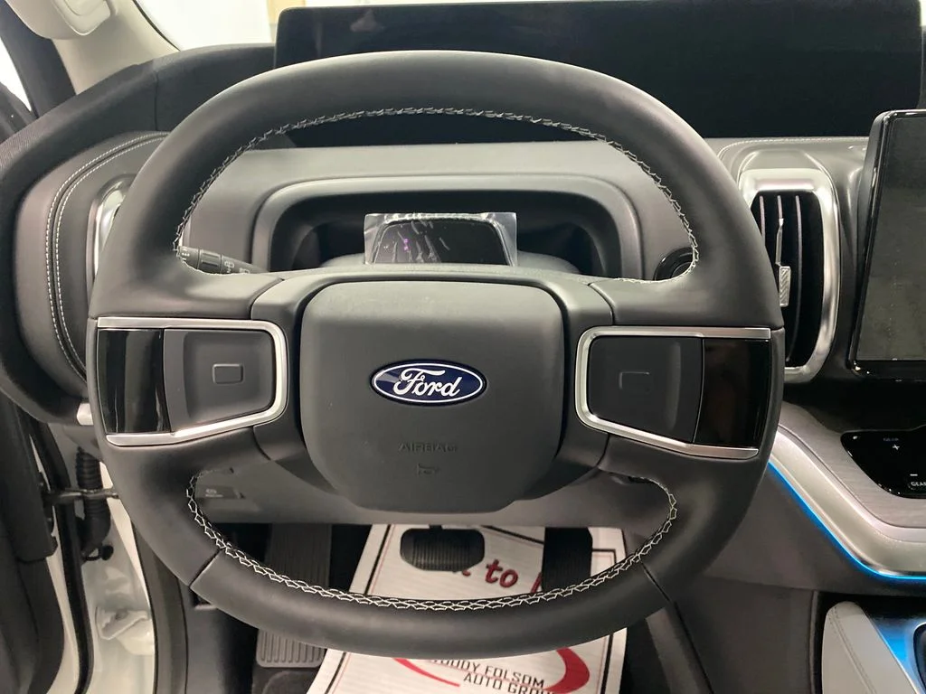 New 2027 Star White Metallic Tri-Coat Ford MAX Platinum image 20