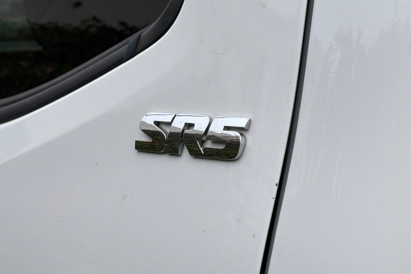 Used 2019 White Toyota SR5 image 40
