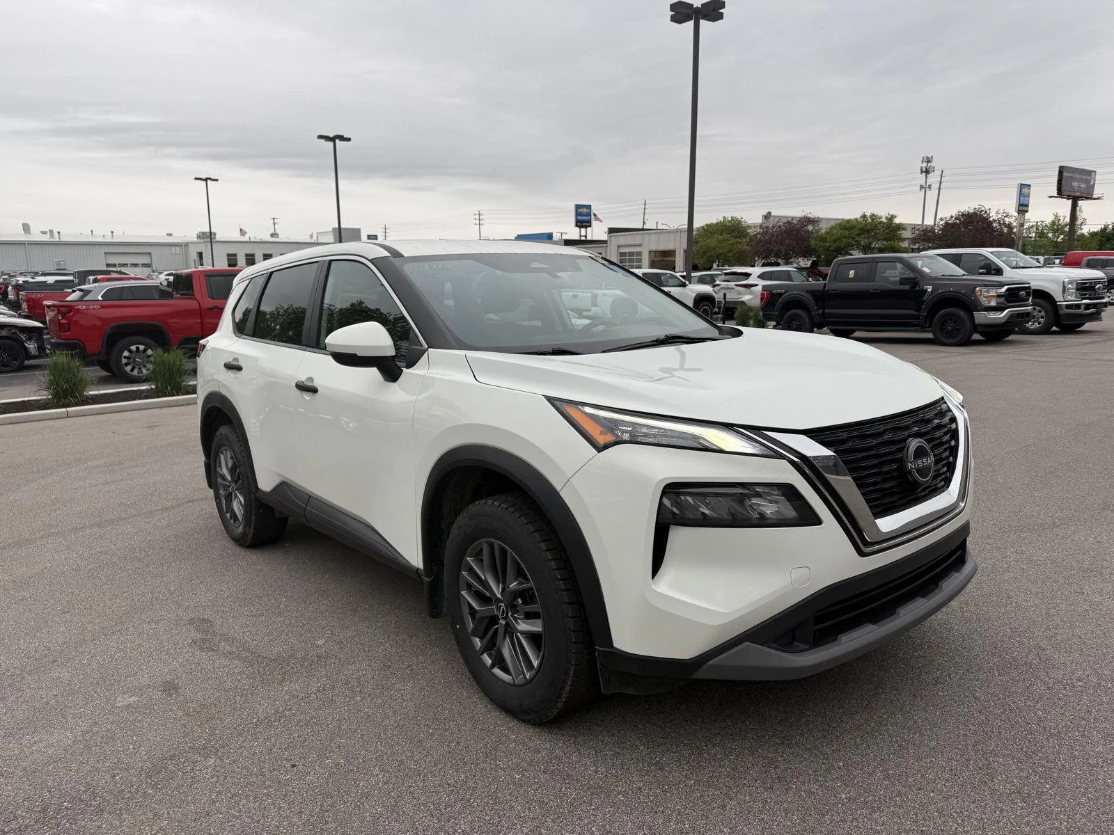 2022 Nissan Rogue S AWD's photo