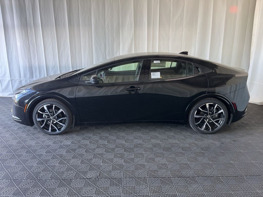 New 2026 Midnight Black Metallic Toyota XSE image 25