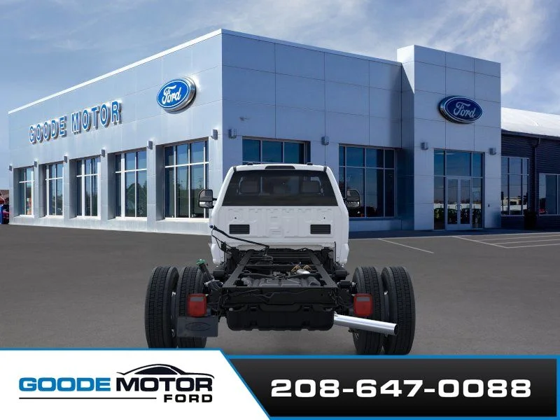 New 2026 Oxford White Ford F-450® XL image 5