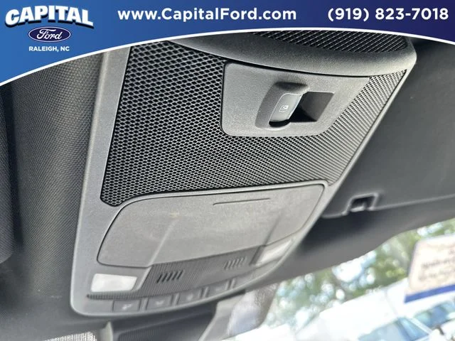 Used 2020 Black Ford XLT image 32