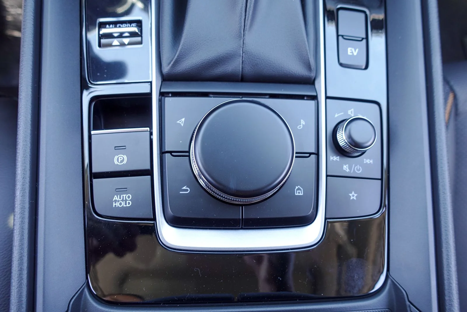 New 2026 Jet Black Mica Mazda Premium image 24