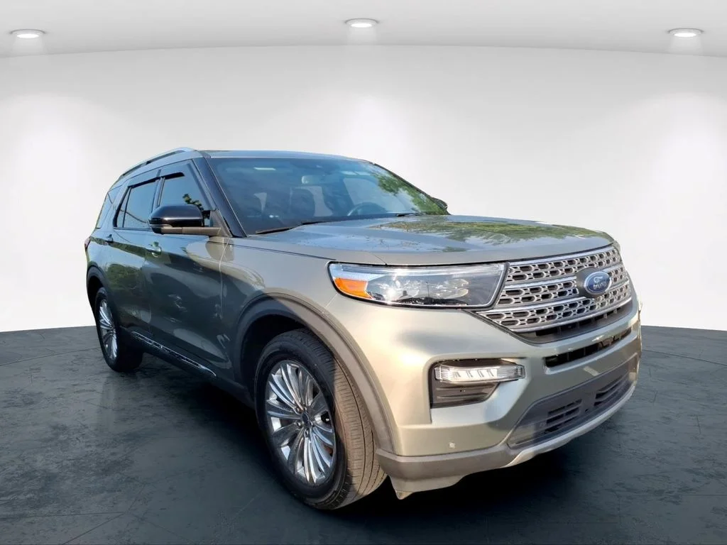 Used 2020 Green Ford Limited image 14