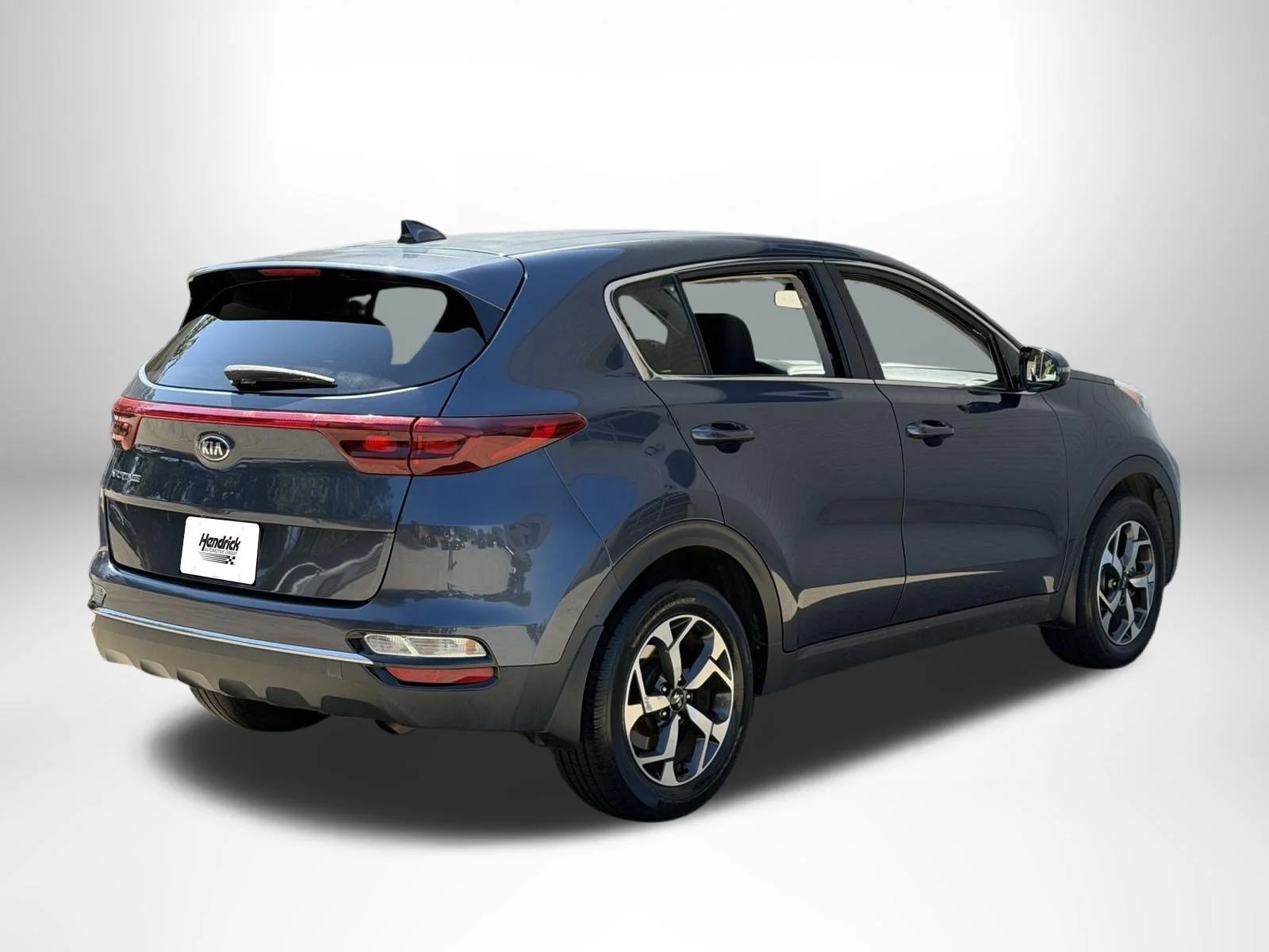 Used 2020 Pacific Blue Kia LX image 3