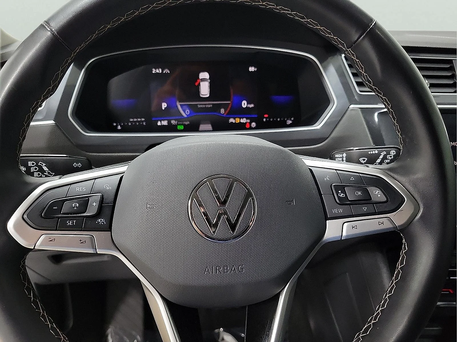 Used 2024 White Volkswagen  image 17