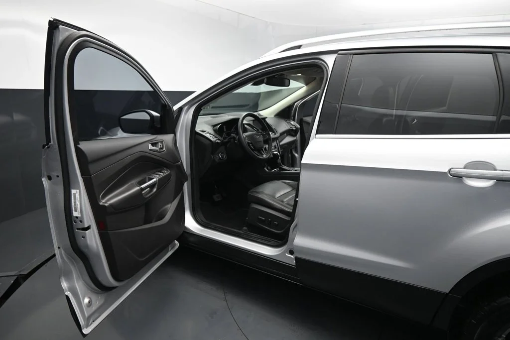 Used 2017 Silver Ford Titanium image 8