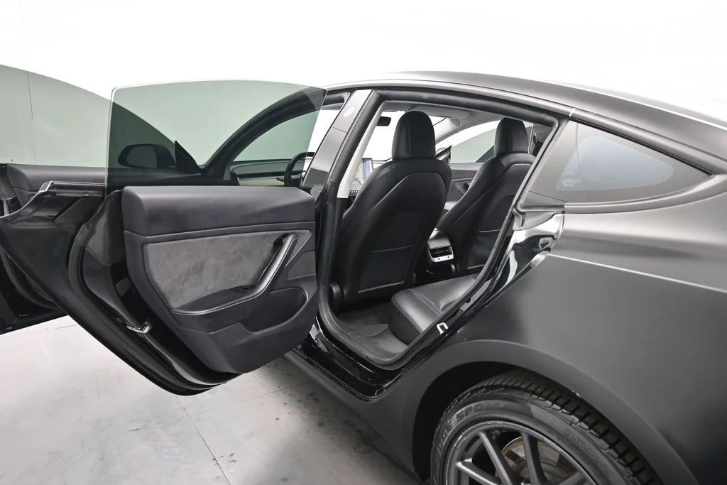 Used 2019 White Tesla Standard Range Plus image 13