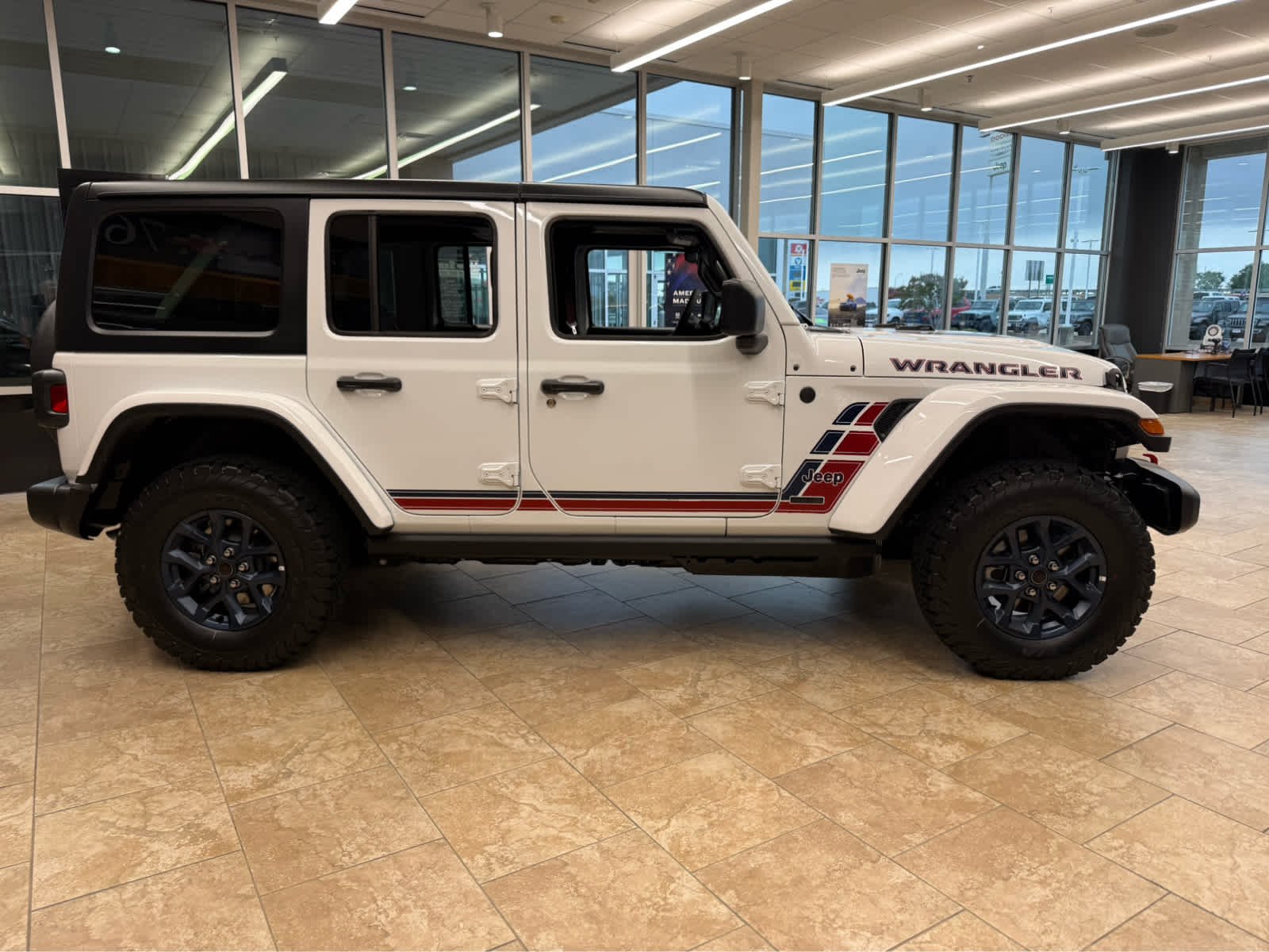 New 2026 BRIGHT WHITE CLEAR COAT Jeep Sport S image 5