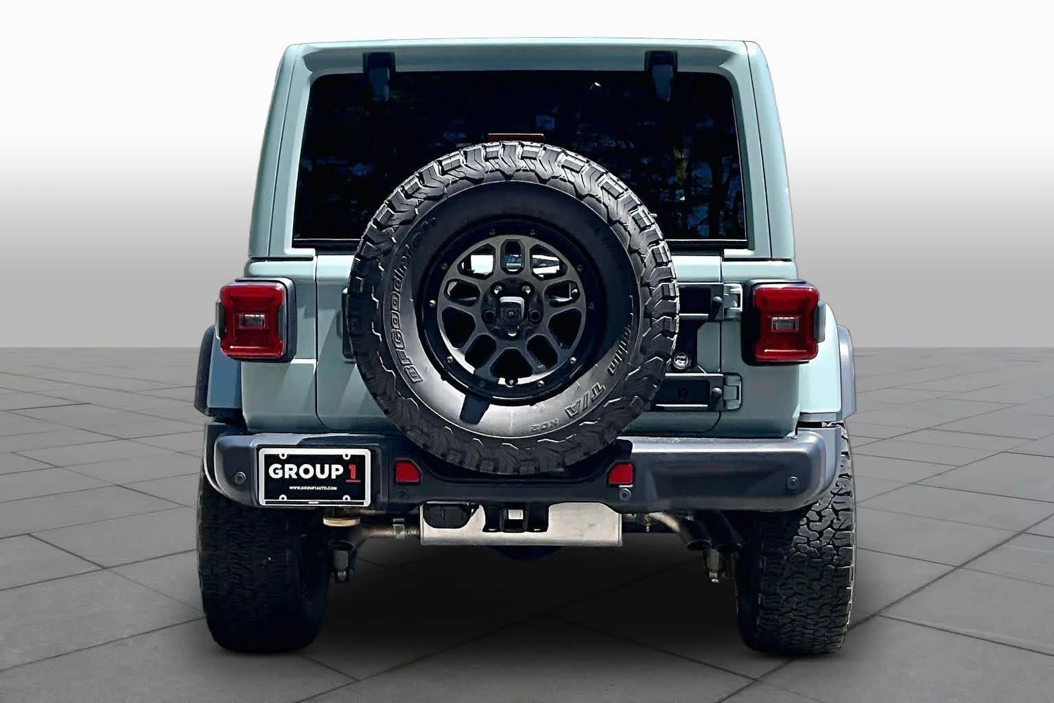 Used 2023 Earl Clearcoat Jeep Rubicon 392 image 5