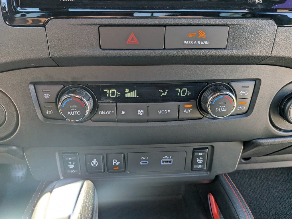 Used 2022  Nissan PRO-X image 19