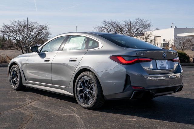 Certified Used 2025 Skyscraper Grey Metallic BMW xDrive40 image 6