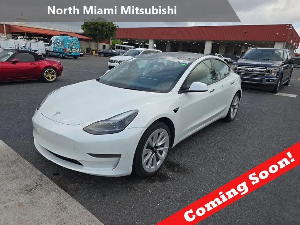 2023 Tesla Model 3 -'s photo